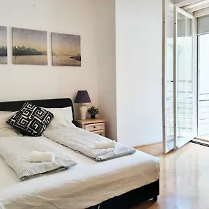 Gold Rose With 3 Appartement
